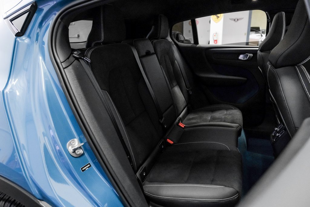 Used 2023 Volvo C40 P8 Recharge Ultimate image 38