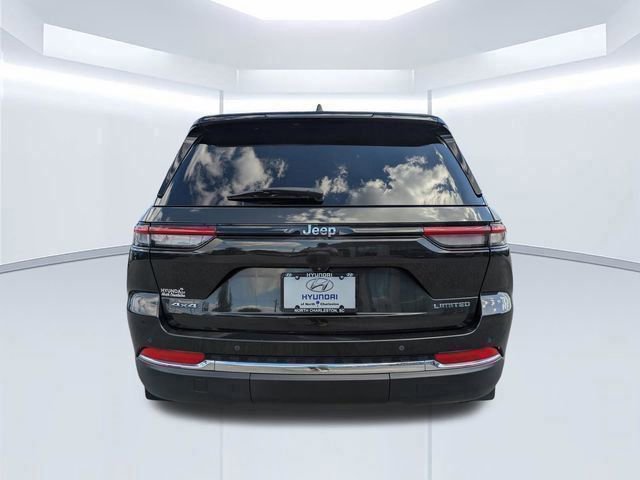 Used 2024 Jeep Grand Cherokee Limited AWD/4WD image 5