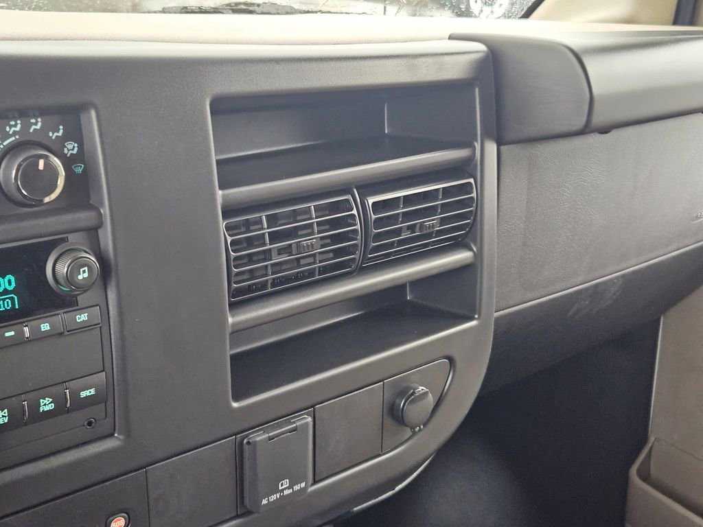 New 2025 Chevrolet Express 2500 Extended image 26