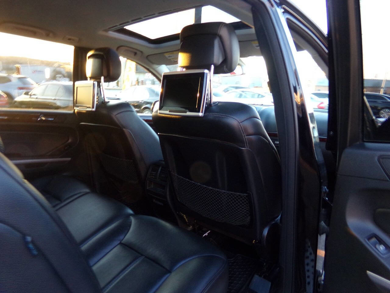 Used 2010 Mercedes-Benz GL 450 4MATIC w/ Premium 1 Pkg image 35