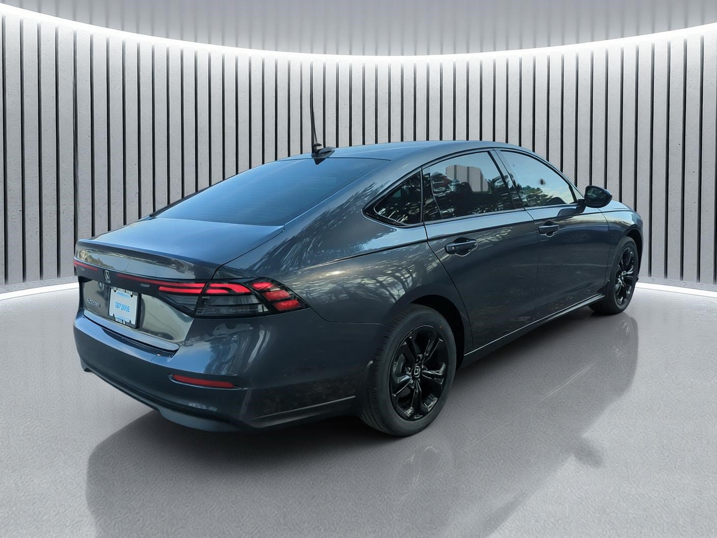 Certified 2025 Honda Accord SE image 3