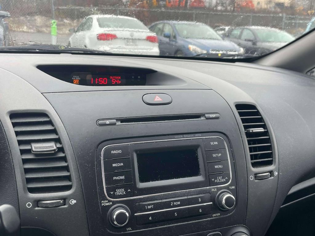 Used 2016 Kia Forte LX image 26