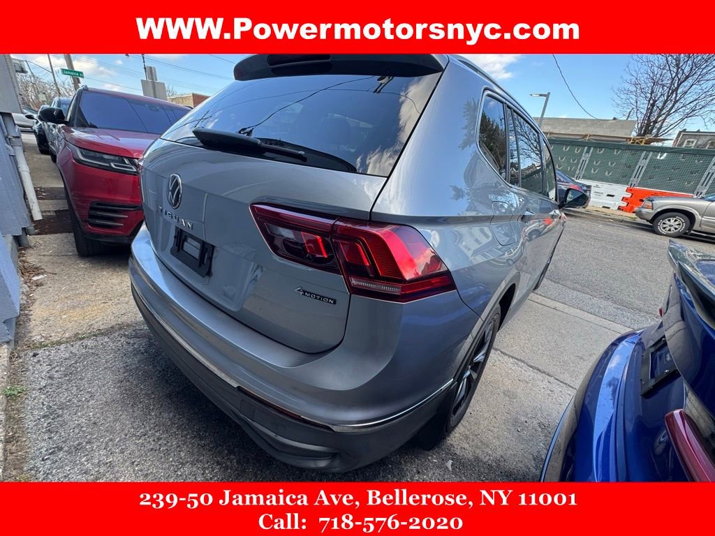 Used 2022 Volkswagen Tiguan SE w/ Panoramic Sunroof Package AWD/4WD image 11