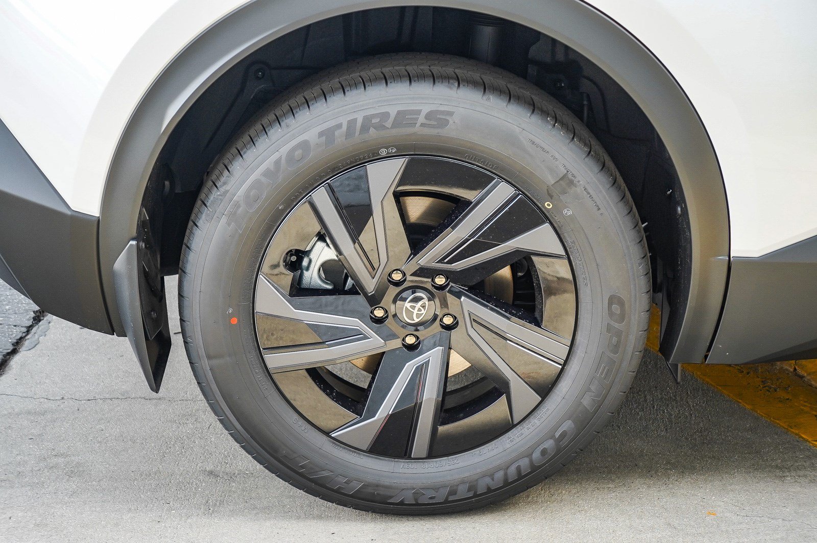 New 2026 Toyota C-HR AWD/4WD image 12