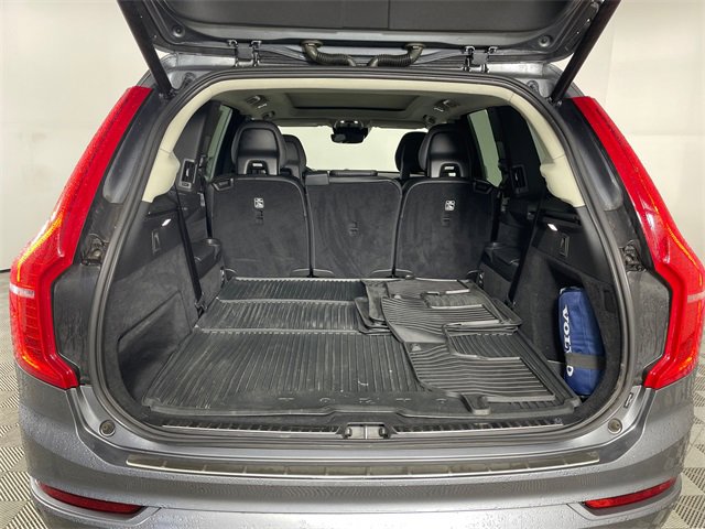Used 2017 Volvo XC90 T6 Momentum w/ Vision Package image 14