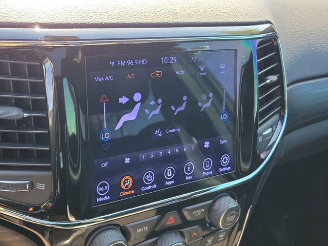 Used 2021 Jeep Grand Cherokee Laredo X RWD image 32