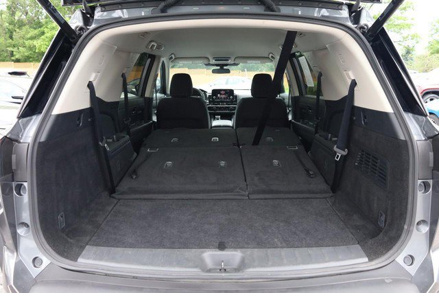 Certified 2025 Nissan Pathfinder SV FWD image 9