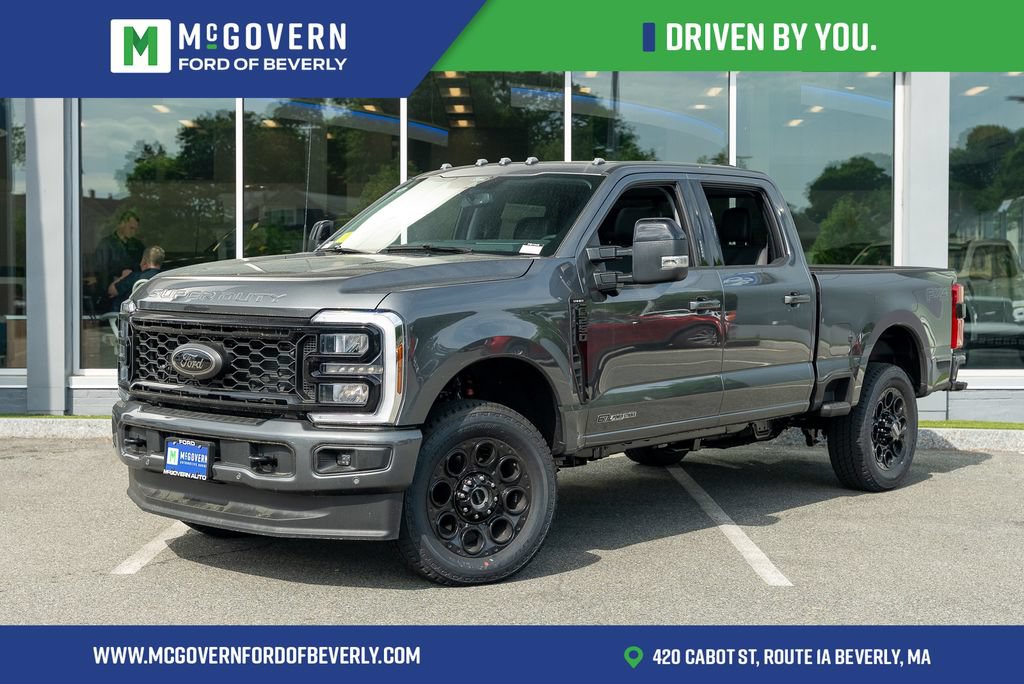 New 2026 Ford F250 Lariat w/ Black Appearance Package