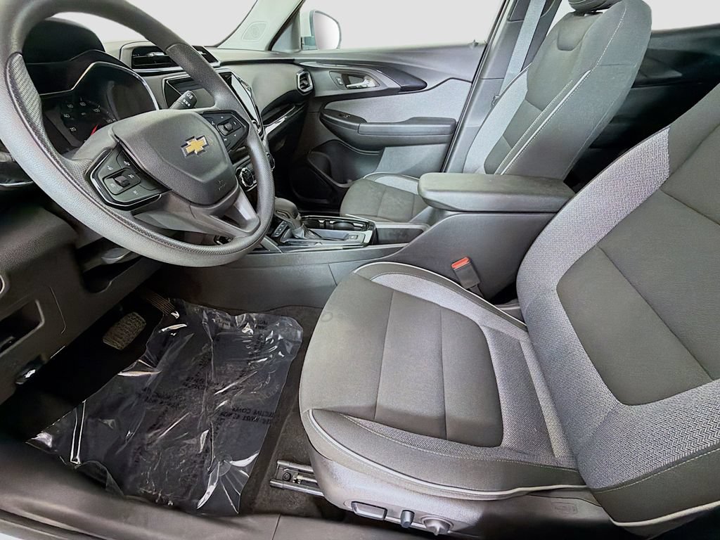 Used 2023 Chevrolet TrailBlazer LT w/ Convenience Package FWD image 21