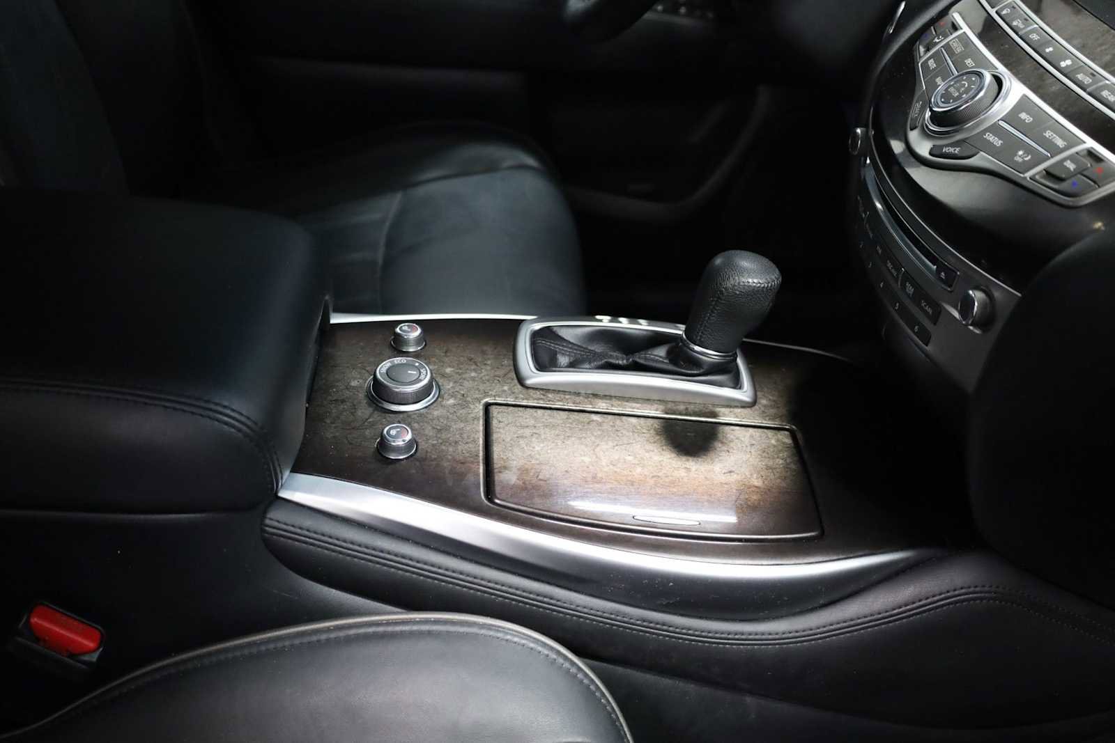 Used 2013 INFINITI JX35 AWD w/ Premium Pkg image 19