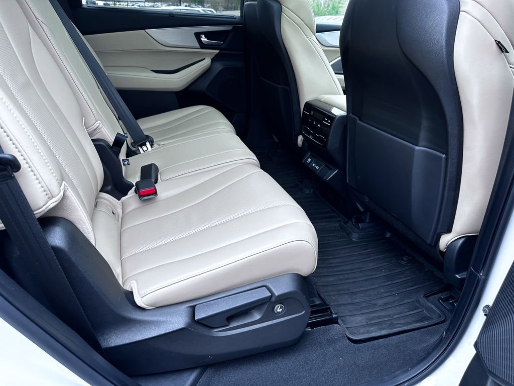 Used 2024 Acura MDX SH-AWD w/ Technology Package image 36