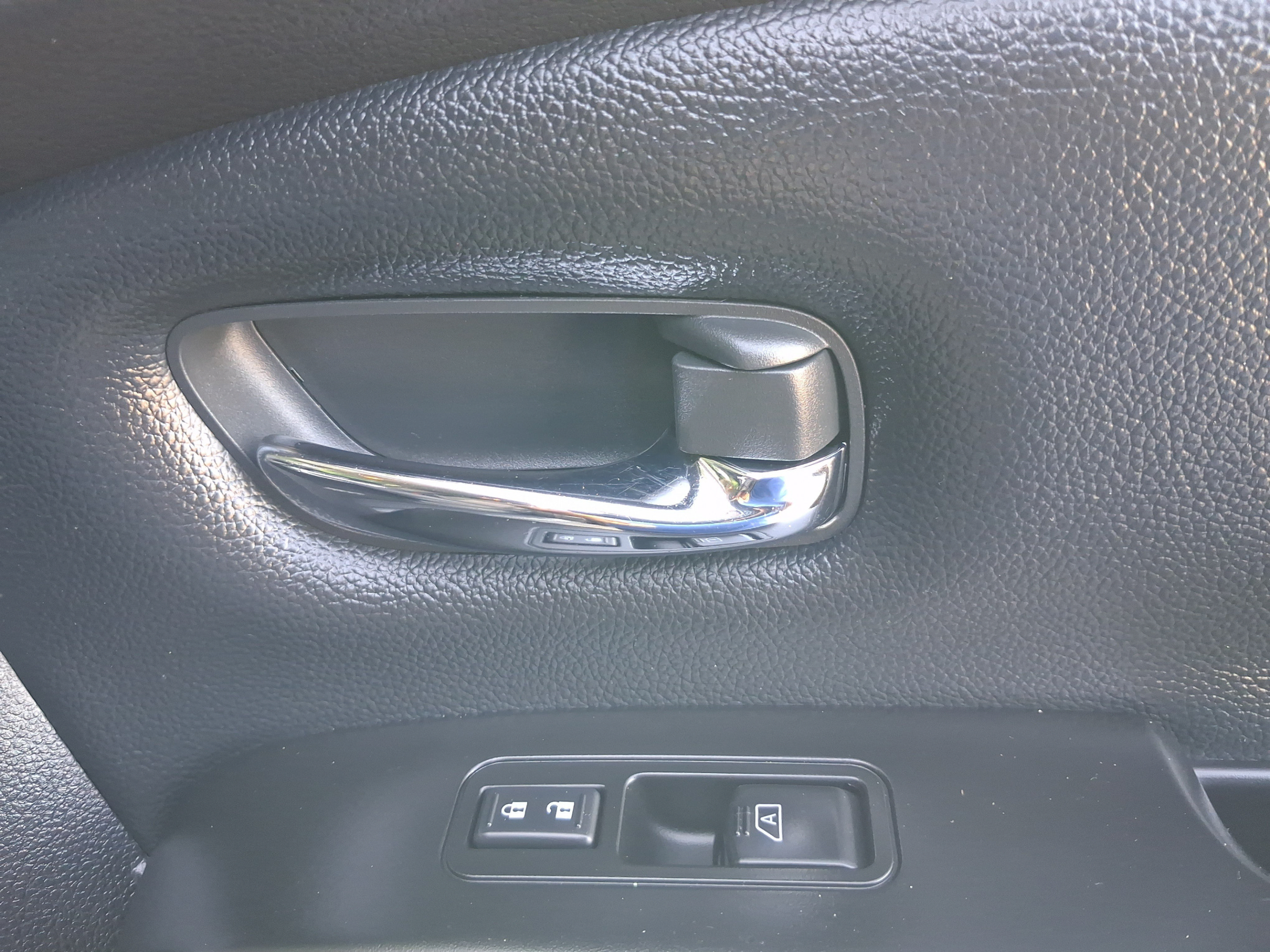 Used 2024 Nissan Titan SV w/ SV Convenience Package AWD/4WD image 34