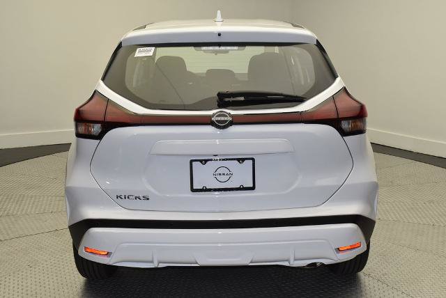 Certified 2025 Nissan Kicks Play S FWD image 6