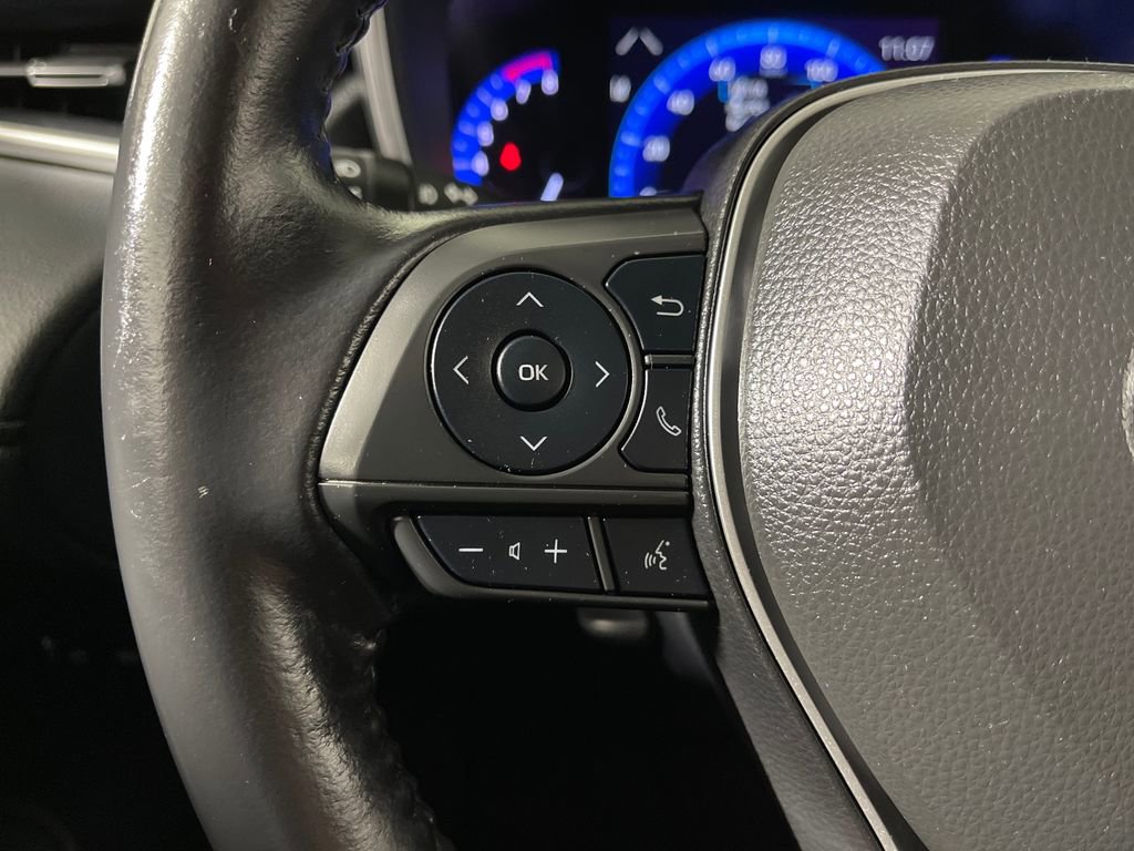 Certified 2022 Toyota Corolla Cross XLE w/ Convenience Package AWD/4WD image 26