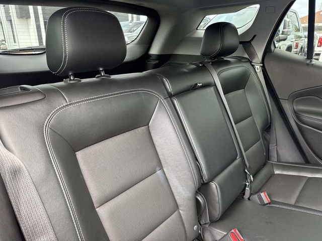 Used 2023 GMC Terrain SLT image 12