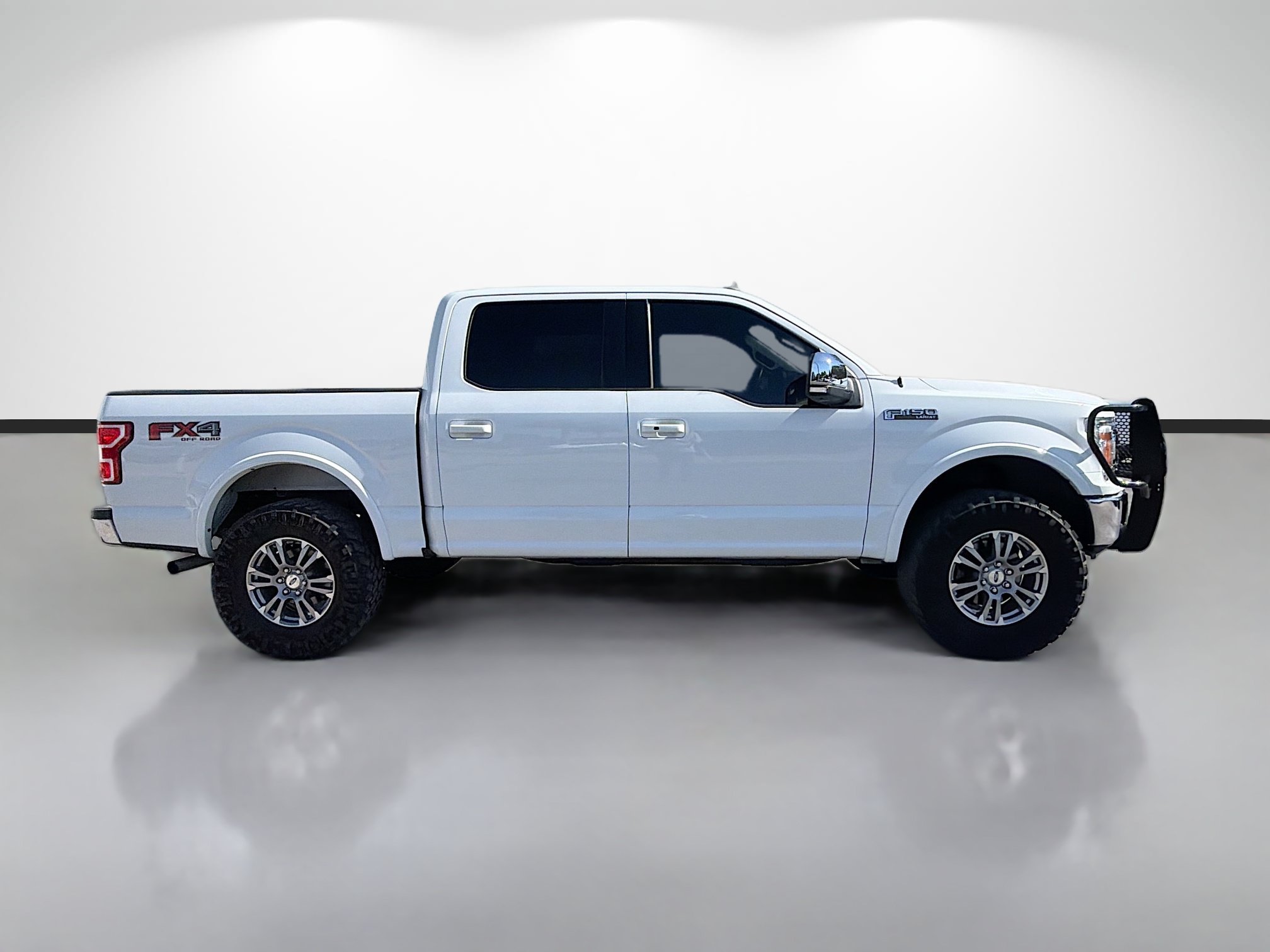 Used 2019 Ford F150 Lariat w/ Trailer Tow Package AWD/4WD image 2