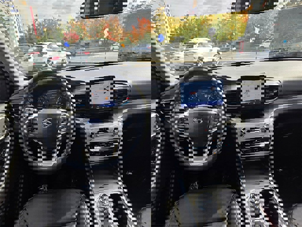 Used 2023 Ford Explorer XLT w/ Equipment Group 202A image 11