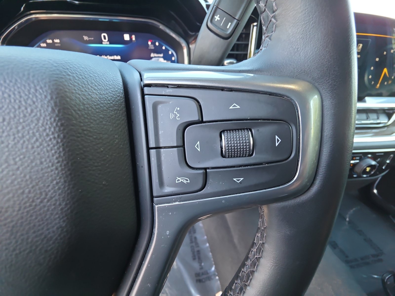 Used 2023 Chevrolet Silverado 1500 LT AWD/4WD image 20