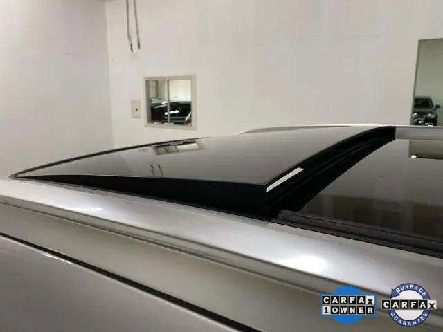 Used 2025 Volvo XC40 B5 Plus image 26