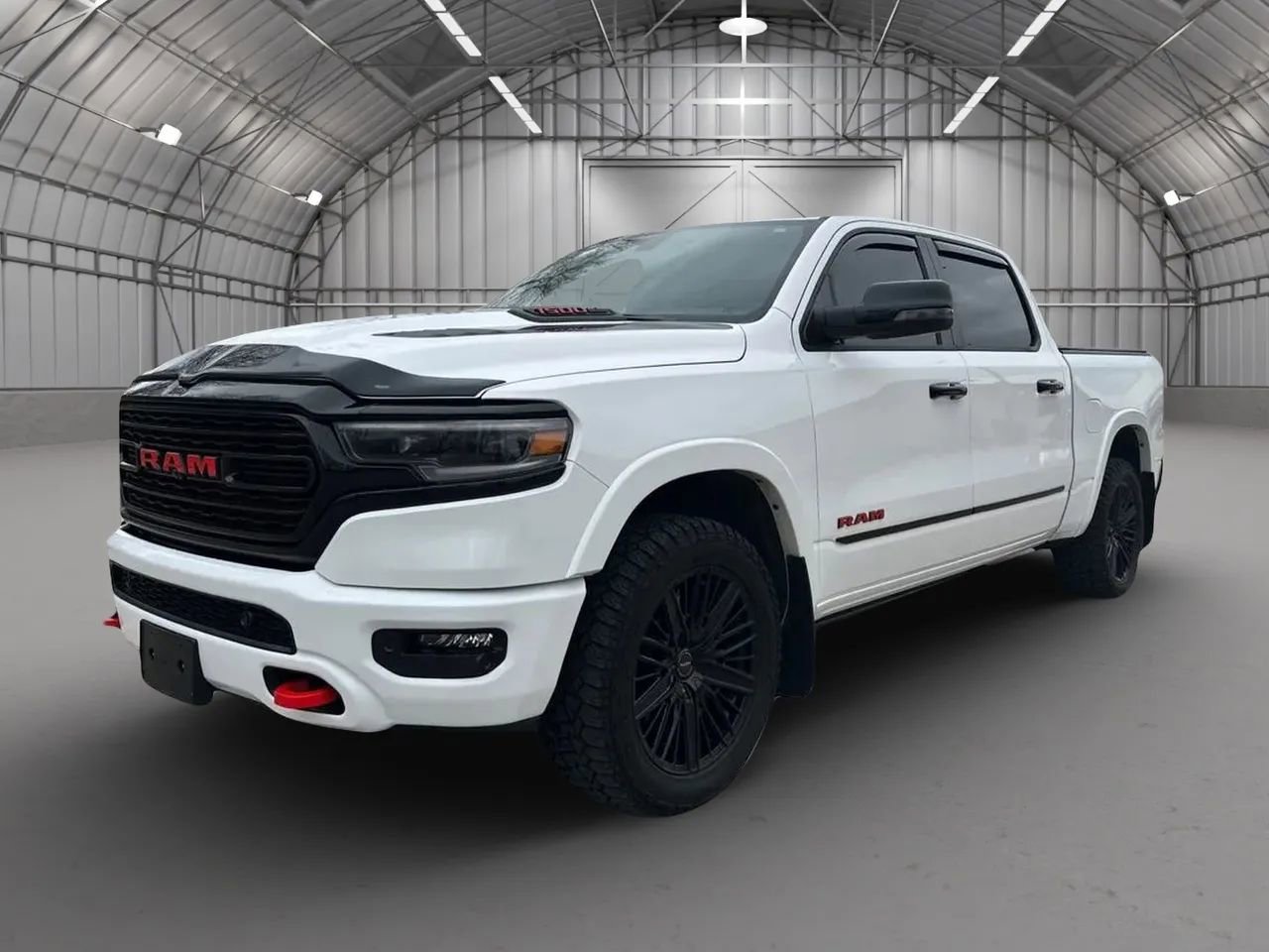 Used 2023 RAM 1500 Limited AWD/4WD image 1