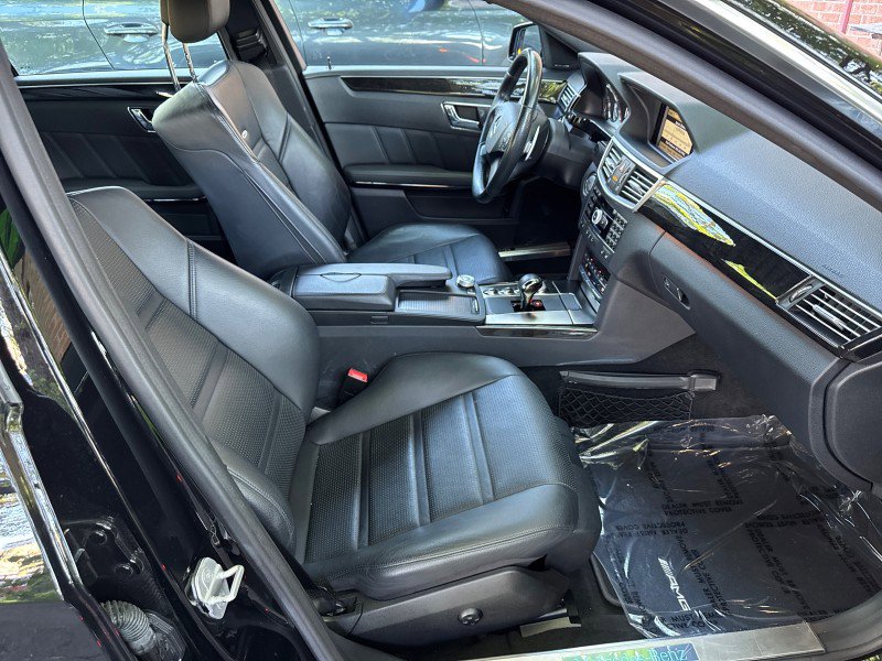 Used 2010 Mercedes-Benz E 63 AMG Sedan image 28
