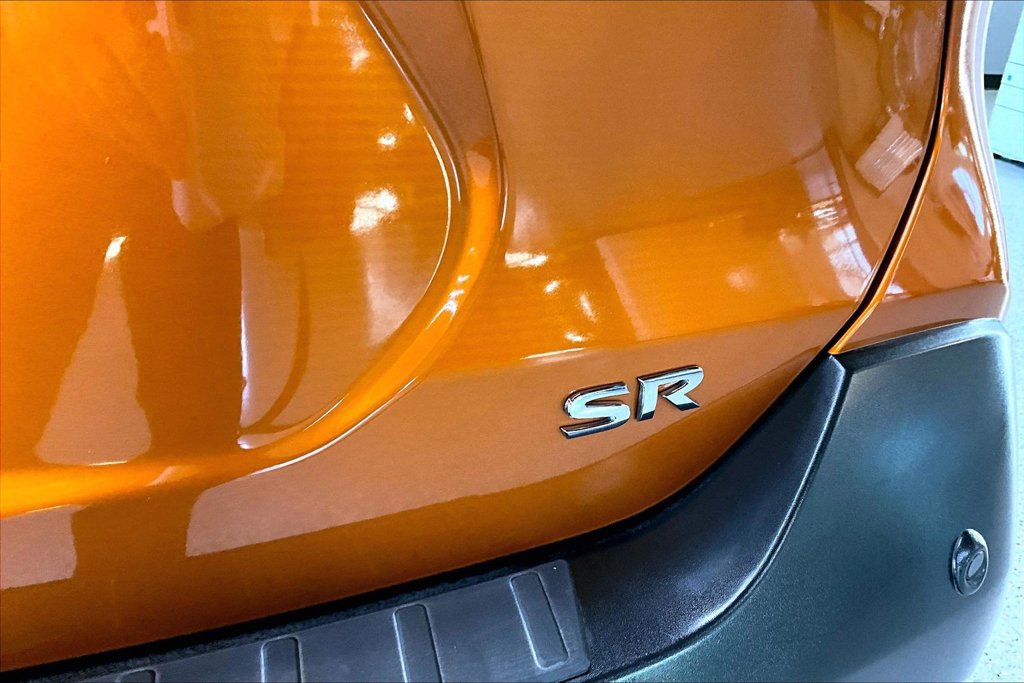 Used 2020 Nissan Kicks SR w/ Exterior Package FWD image 24