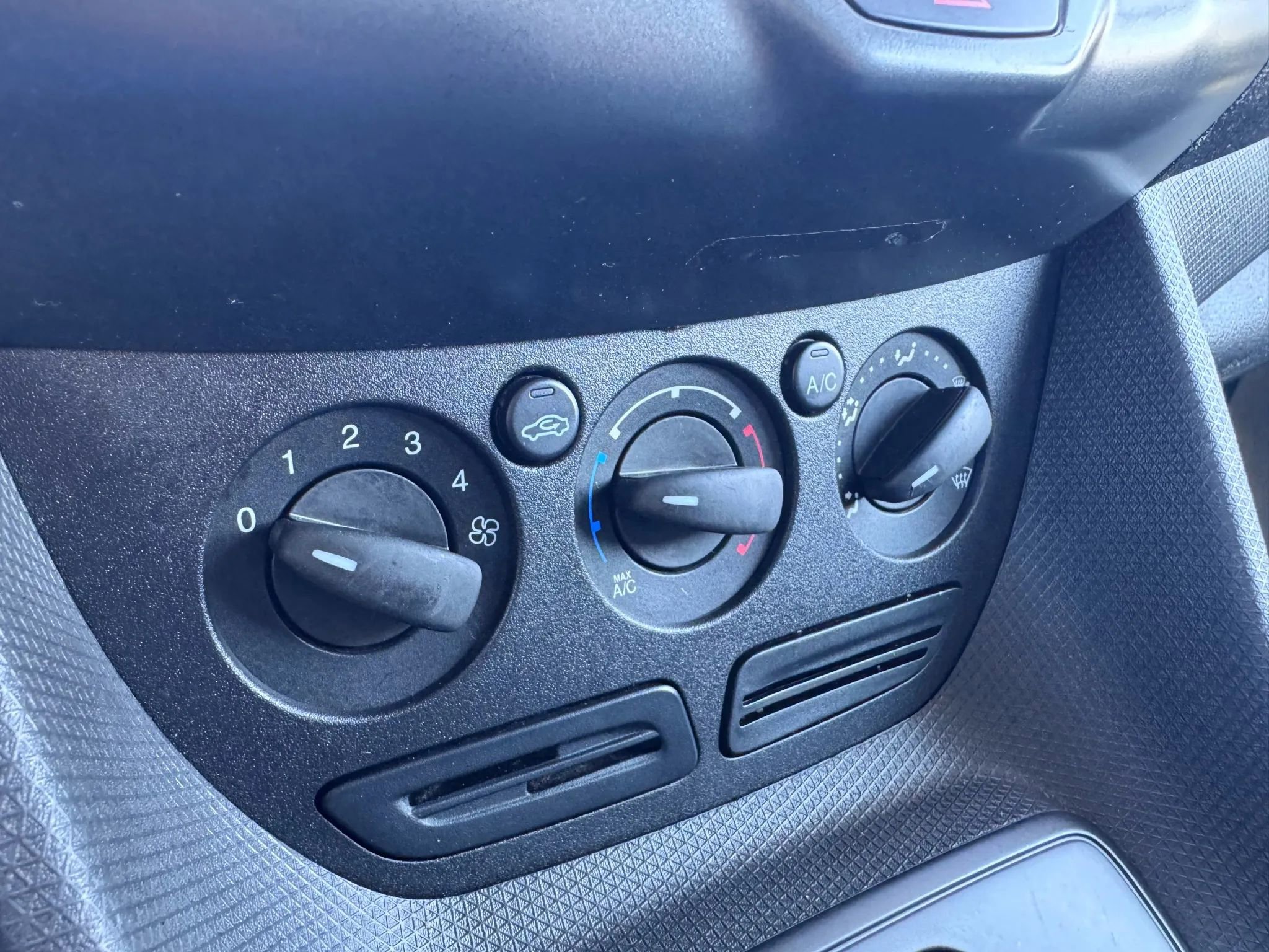 Used 2014 Ford Transit Connect XL image 19