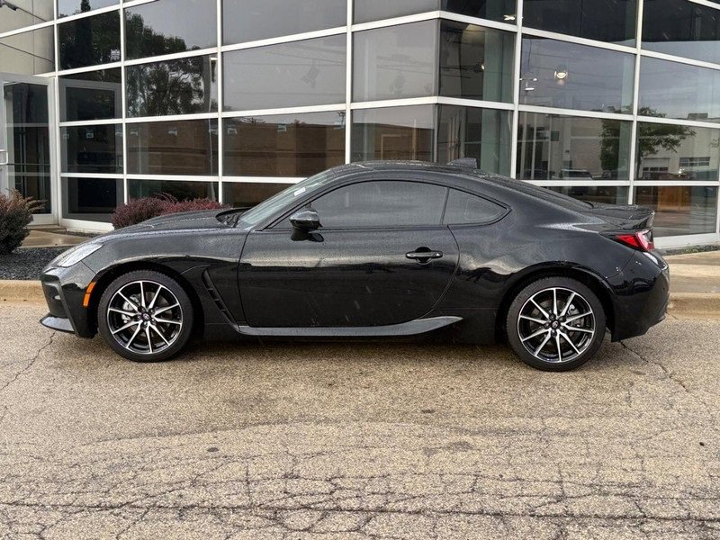 Used 2023 Toyota GR86 w/ ALL Weather Mat Package (TMS) image 6