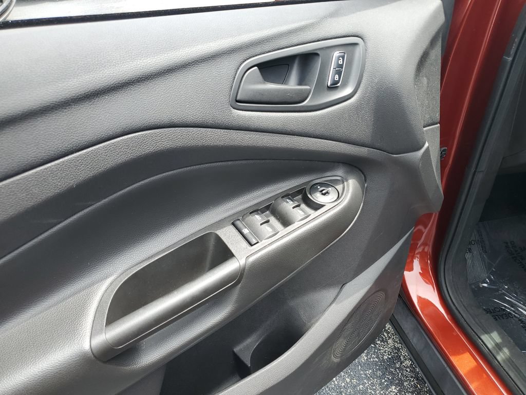 Used 2015 Ford Escape S FWD image 18