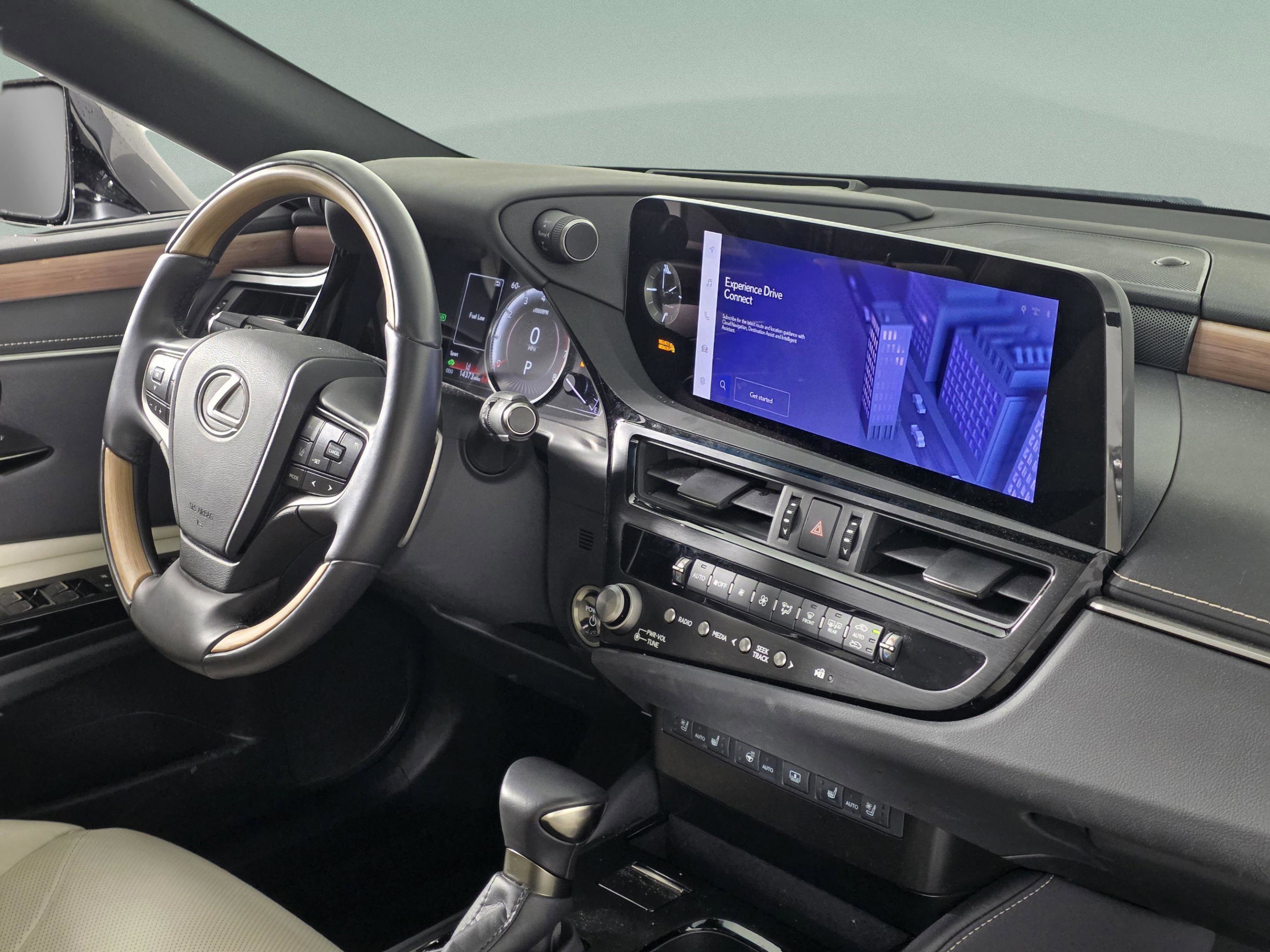 Certified 2025 Lexus ES 300h w/ Technology Package image 27