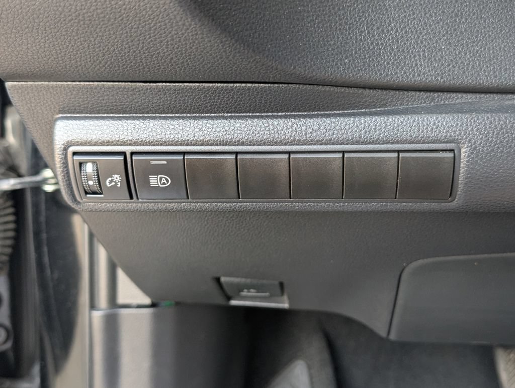 Used 2024 Toyota Corolla LE FWD image 12