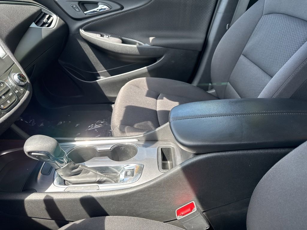 Used 2023 Chevrolet Malibu LT FWD image 21