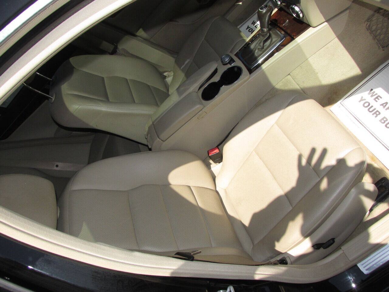 Used 2012 Mercedes-Benz C 300 4MATIC Sedan image 28