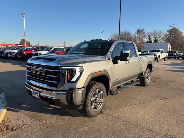 New 2026 GMC Sierra 2500 SLT image 2