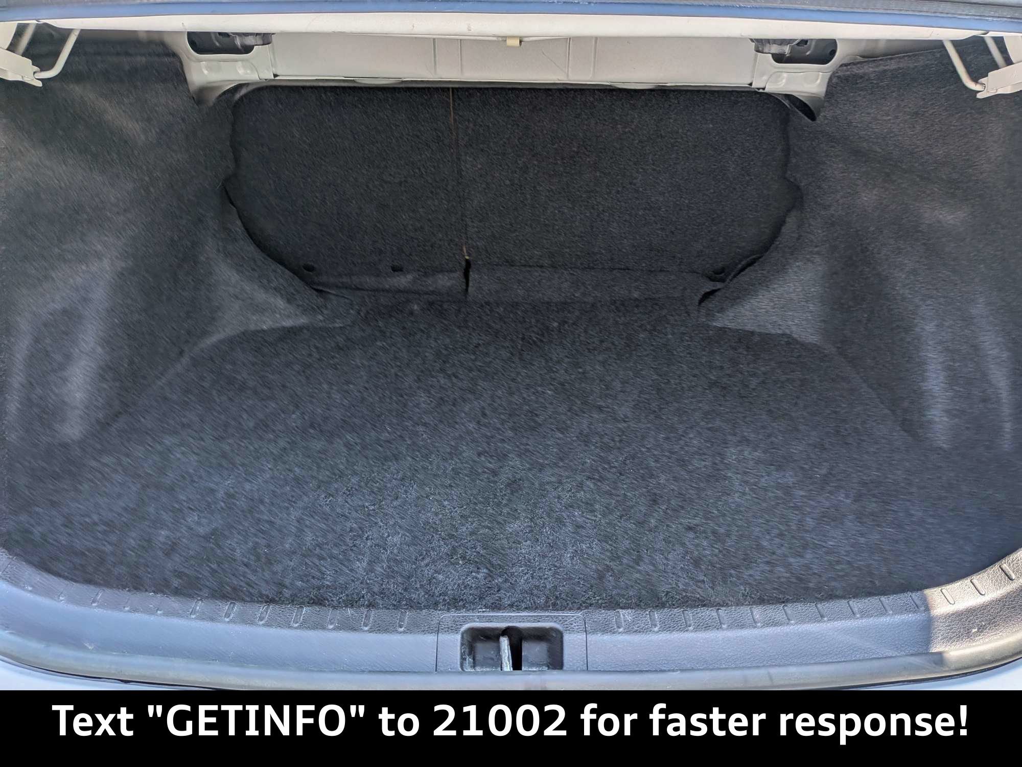 Used 2015 Toyota Corolla LE FWD image 16