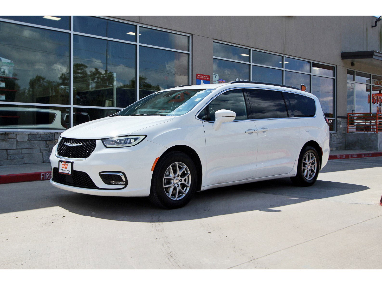 Used 2022 Chrysler Pacifica Touring