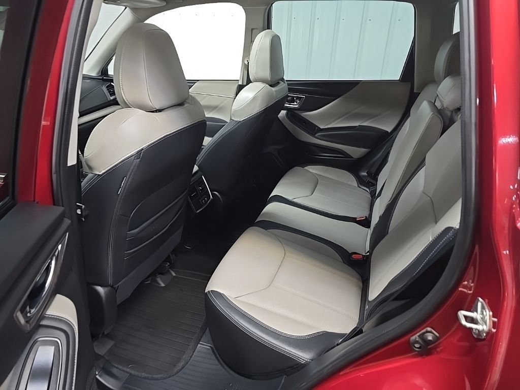 Used 2022 Subaru Forester Limited image 31