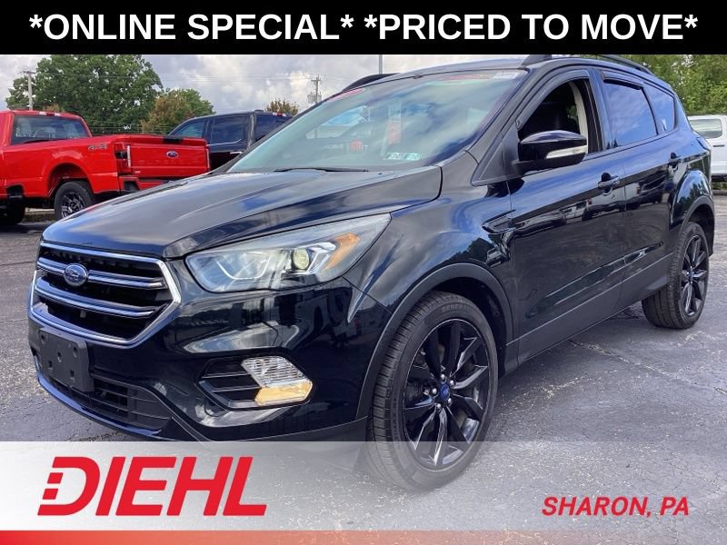Used 2017 Ford Escape Titanium AWD/4WD image 4
