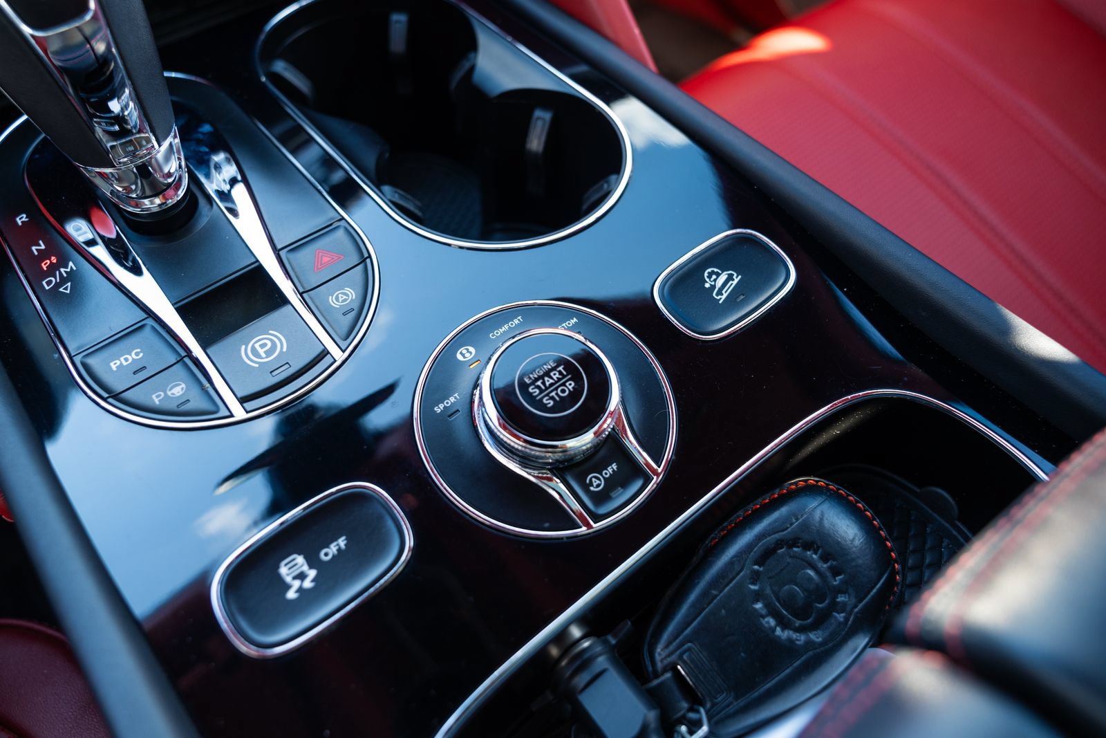 Used 2021 Bentley Bentayga AWD/4WD image 61