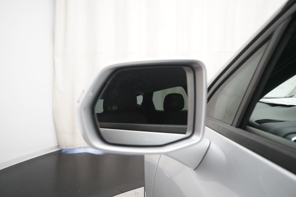 Used 2019 Chevrolet Blazer LT image 25