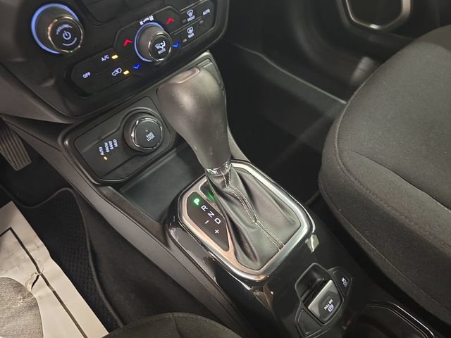 Used 2021 Jeep Renegade Latitude AWD/4WD image 23