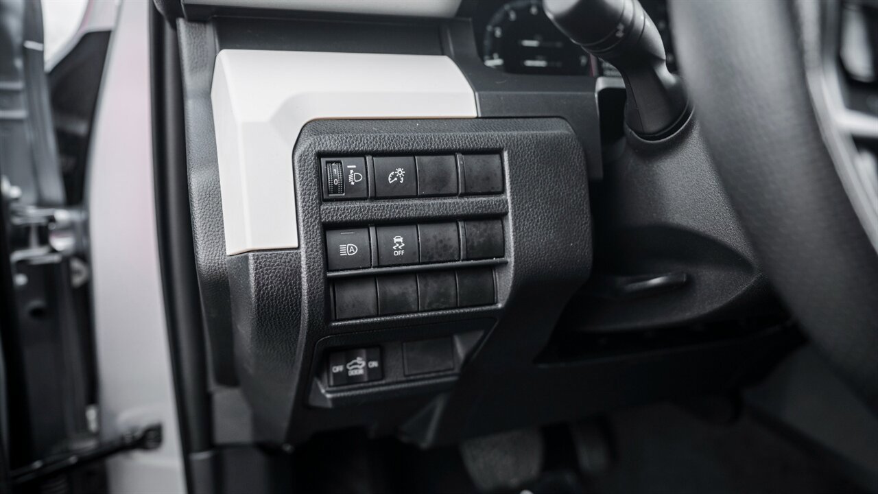 Used 2024 Toyota Tacoma TRD Off-Road image 24