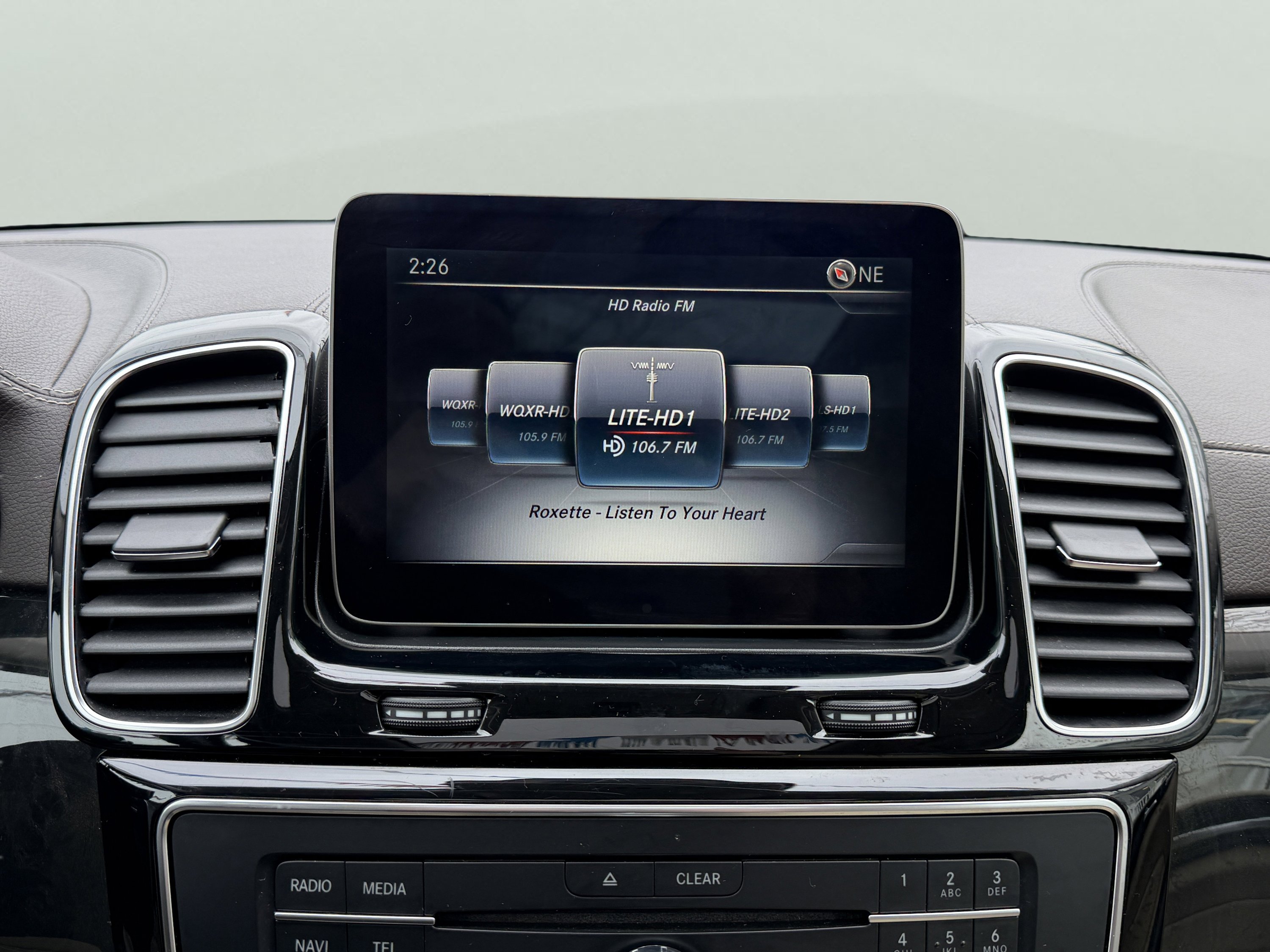 Used 2018 Mercedes-Benz GLS 450 4MATIC w/ Premium Package image 25