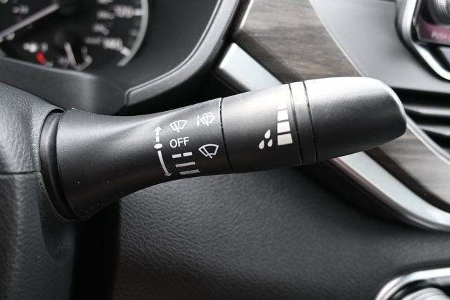 Used 2025 Nissan Altima 2.5 SV FWD image 32