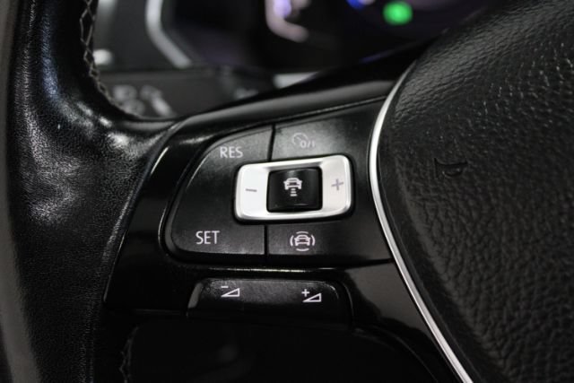 Used 2019 Volkswagen Tiguan SEL Premium R-Line AWD/4WD image 21
