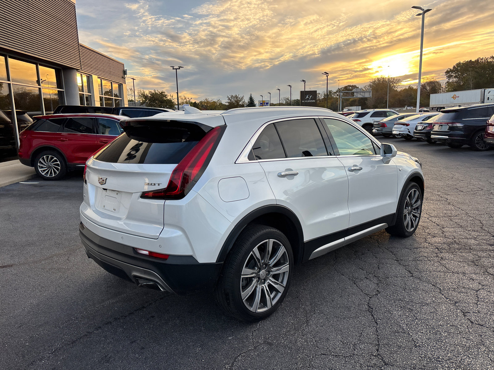 Used 2019 Cadillac XT4 Premium Luxury w/ Cold Weather Package image 7