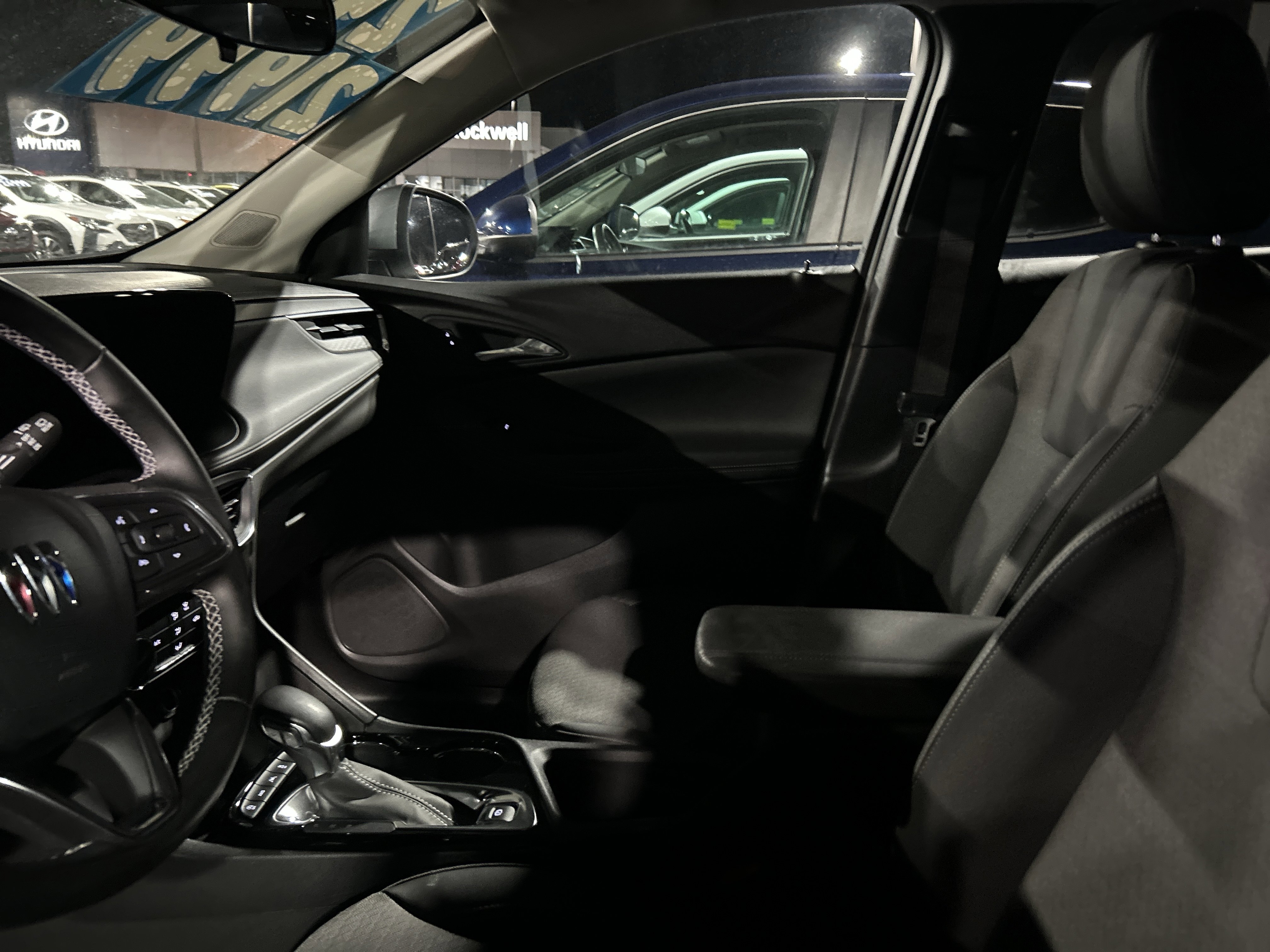 Used 2024 Buick Encore GX Preferred image 9