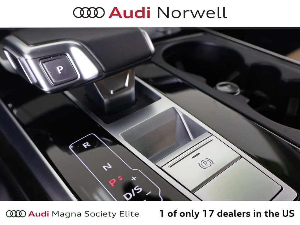 Used 2023 Audi Q7 3.0T Prestige AWD/4WD image 4