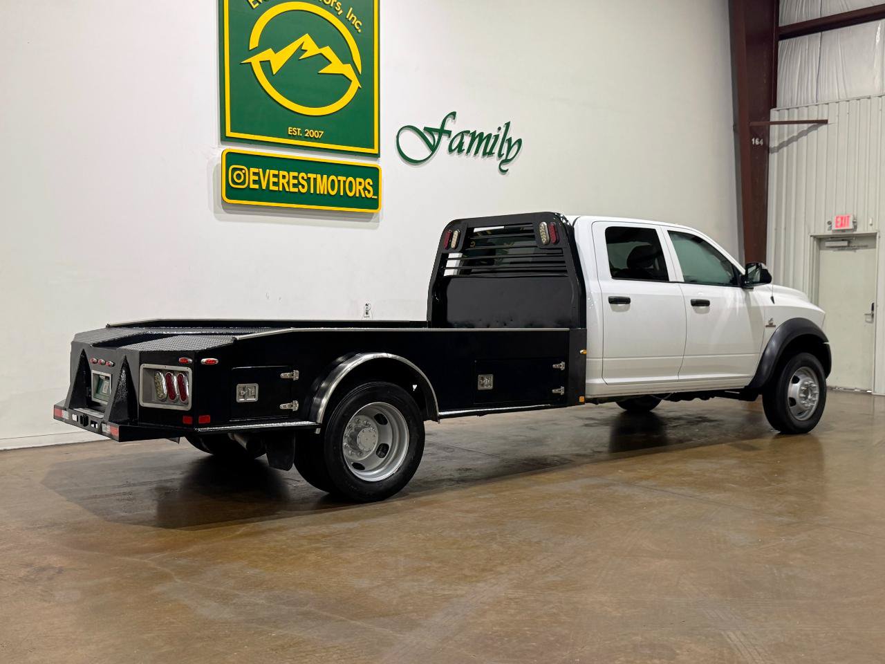 Used 2015 RAM 4500 Tradesman w/ Chrome Appearance Group AWD/4WD image 7