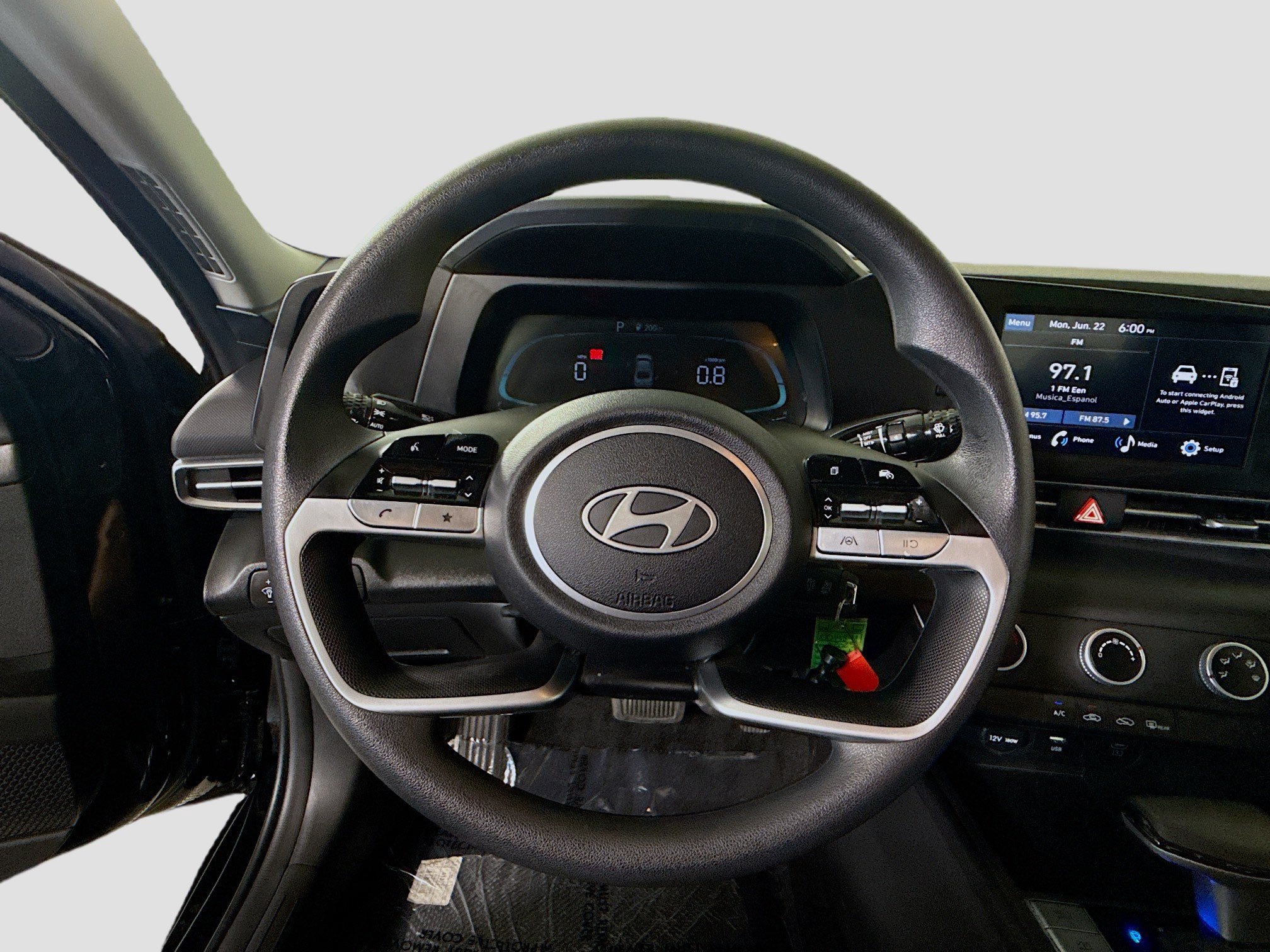 Used 2025 Hyundai Elantra SE FWD image 13